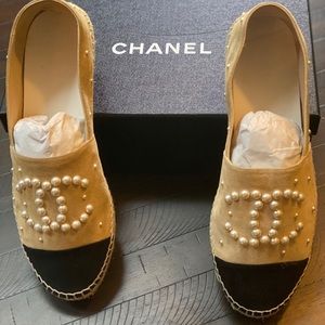 Chanel black & tan Suede Peal “CC” Espadrilles